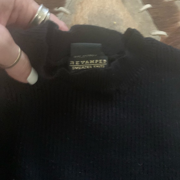 REVAMPED - Shoulder less Knit 4 FOR $25 - Picture 3 of 5